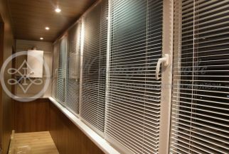 Жалюзи для балкона